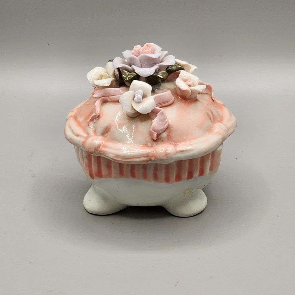 Vintage Ceramic 3D Floral Trinket Box Roses Pink White Footed Heart Collectable